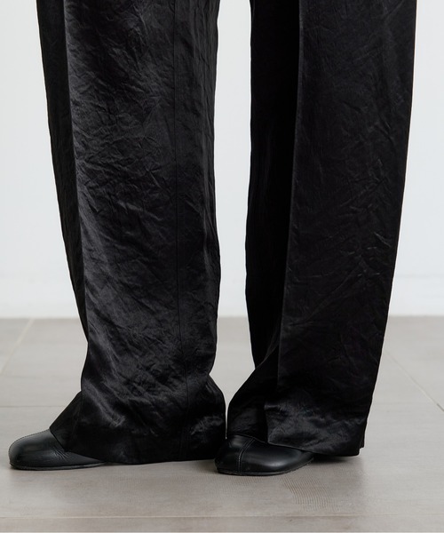 CINOH(チノ)の「【CINOH/チノ】別注 RELAX PANTS/アセテートサテンイージーパンツ(その他パンツ・レディース・ブラック/ベージュ・38/36)」の10枚目の写真