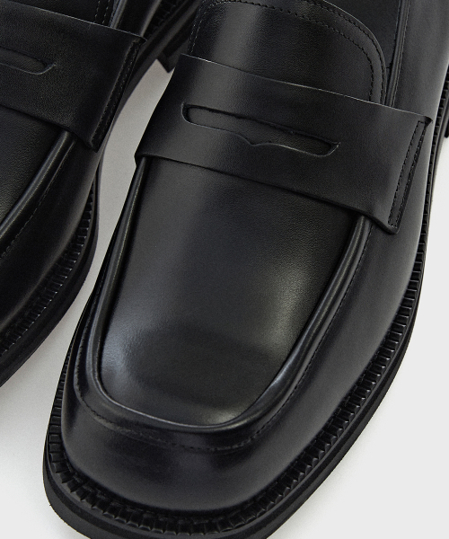 JOSEPHT（ジョセフ）の「LIAM BLACK [VIBRAM]（ローファー・メンズ・その他・24cm/24.5cm/25cm/25.5cm/26cm/28cm/26.5cm/27cm/27.5cm）」の6枚目の写真