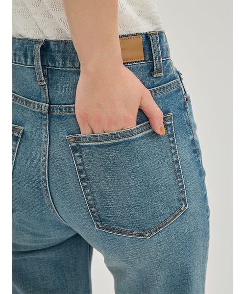 Mila Owen(ミラオーウェン)の「ブーツカットフレアデニムパンツ(デニムパンツ・レディース・ブルー/インディゴブルー/ライトブルー・0/1/00)」の18枚目の写真