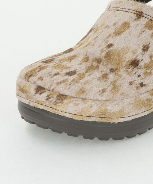 crocs(クロックス)の「【WEB限定】<crocs>クラフテッド ポニー ヘア クロッグ サンダル(サンダル・レディース・その他1・22cm/23cm/24cm/25cm)」の12枚目の写真