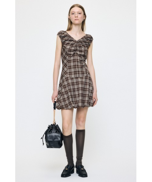 MOUSSY(マウジー)の「CHECK BALLOON ミニドレス(ワンピース・レディース・ボルドー/ブラウン/ネイビー・1/2)」の6枚目の写真