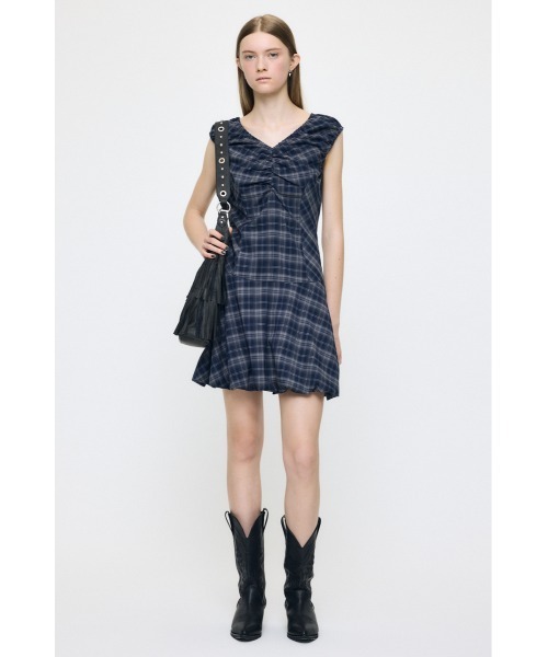 MOUSSY(マウジー)の「CHECK BALLOON ミニドレス(ワンピース・レディース・ボルドー/ブラウン/ネイビー・1/2)」の11枚目の写真