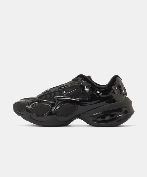NIKE(ナイキ)の「NIKE WMNS AIR MAX MUSE IR8633-001(スニーカー・レディース・ブラック・25cm/24.5cm/24cm/23.5cm/23cm)」の1枚目の写真