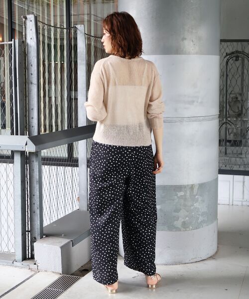 le.coeur blanc(ルクールブラン)の「シアーモヘヤクルーネックカーデ(カーディガン/ボレロ・レディース・グレー/ピンク/ベージュ・38)」の9枚目の写真