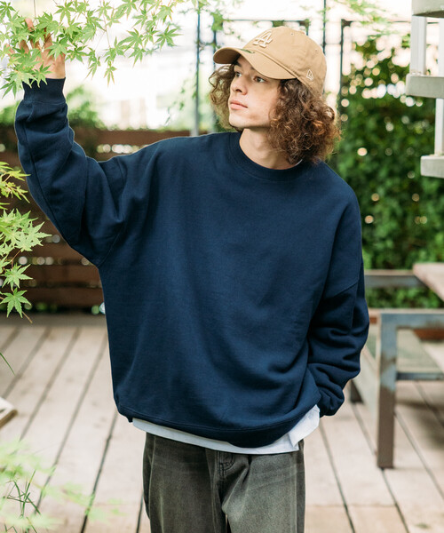 FREAK'S STORE(フリークスストア)の「限定商品 12oz ヘビーウェイト リラックスシルエット クルーネックスウェット(スウェット・メンズ・ブラック/グレイッシュベージュ/ネイビー/ブラウン/杢グレー/イエロー/サックスブルー/アッシュグレー/スミクロ・SMALL/MEDIUM/LARGE/X-LARGE)」の7枚目の写真