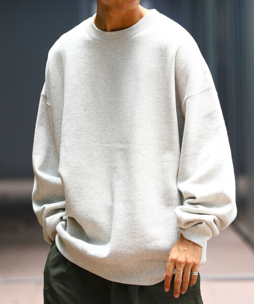 FREAK'S STORE(フリークスストア)の「限定商品 12oz ヘビーウェイト リラックスシルエット クルーネックスウェット(スウェット・メンズ・ブラック/グレイッシュベージュ/ネイビー/ブラウン/杢グレー/イエロー/サックスブルー/アッシュグレー/スミクロ・SMALL/MEDIUM/LARGE/X-LARGE)」の3枚目の写真