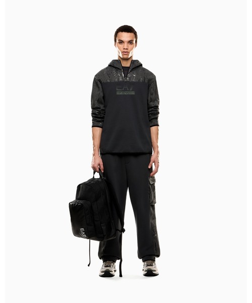 EMPORIO ARMANI EA7(エンポリオアルマーニイーエーセブン)の「【エンポリオ アルマーニ EA7】Graphic Series カーゴパンツ コットンジャージー(カーゴパンツ・メンズ・カーキ/ダークアッシュ・MEDIUM/XX-LARGE/X-SMALL)」の3枚目の写真