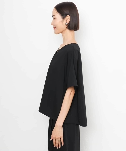 MICHEL KLEIN（ミッシェル・クラン）の「[セットアップ対応]Vネックフレアブラウス（シャツ/ブラウス・レディース・ブラック・38）」の5枚目の写真