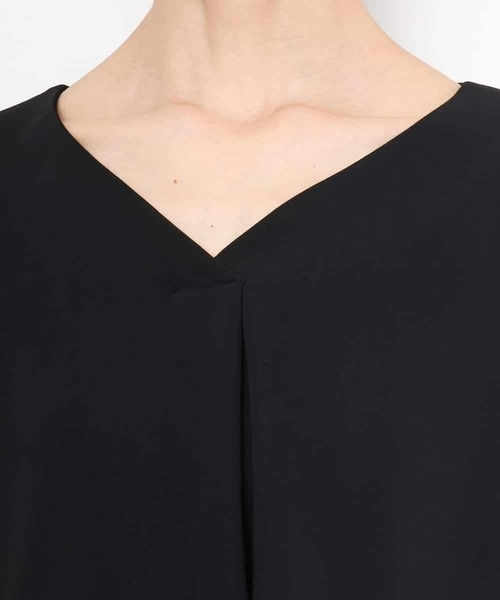 MICHEL KLEIN（ミッシェル・クラン）の「[セットアップ対応]Vネックフレアブラウス（シャツ/ブラウス・レディース・ブラック・38）」の7枚目の写真