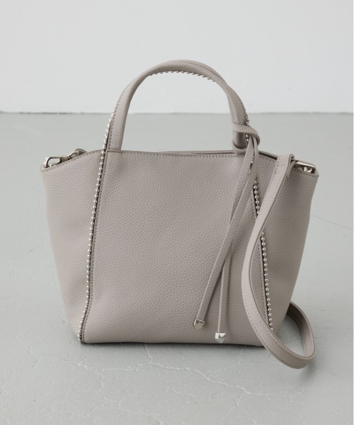 AZUL by moussy(アズールバイマウジー)の「2WAY ボールチェーンミニトートバッグ ハンドバッグ ショルダーバッグ 斜め掛け・肩掛けOK!ショルダーストラップ付き(ショルダーバッグ・レディース・グレー/ブラック/アイボリー・FREE)」の1枚目の写真