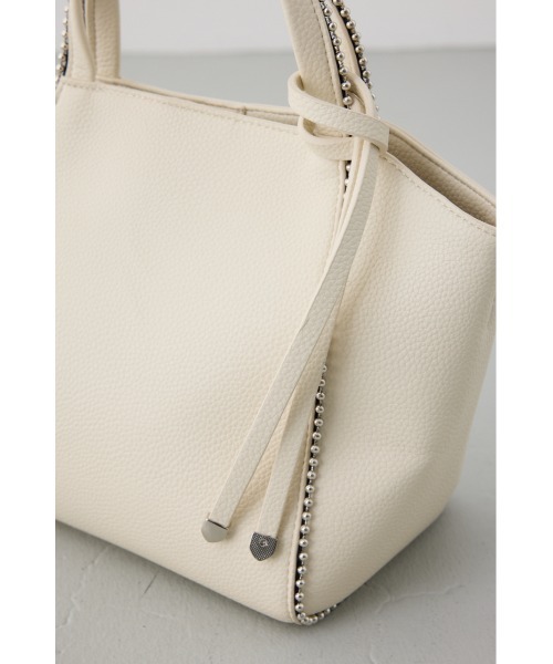 AZUL by moussy(アズールバイマウジー)の「2WAY ボールチェーンミニトートバッグ ハンドバッグ ショルダーバッグ 斜め掛け・肩掛けOK!ショルダーストラップ付き(ショルダーバッグ・レディース・グレー/ブラック/アイボリー・FREE)」の14枚目の写真