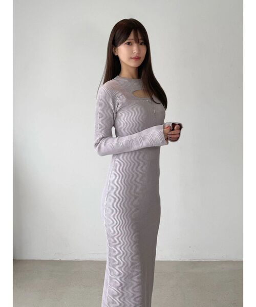 MERCURYDUO(マーキュリーデュオ)の「チェーン付カットアウトラメニットワンピース(ワンピース・レディース・ライム/ブラック/ラベンダー・FREE)」の18枚目の写真