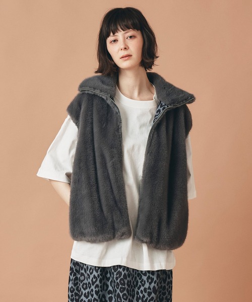 AT THE TRNK(アットザトランク)の「オリジナル レオパード柄 ファー リバーシブル ベスト AT THE TRNK(その他アウター・レディース・グレー/ブラウン・フリー)」の1枚目の写真