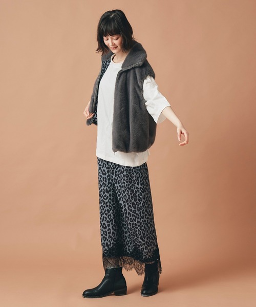 AT THE TRNK(アットザトランク)の「オリジナル レオパード柄 ファー リバーシブル ベスト AT THE TRNK(その他アウター・レディース・グレー/ブラウン・フリー)」の5枚目の写真