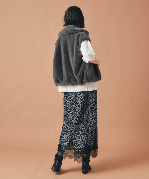 AT THE TRNK(アットザトランク)の「オリジナル レオパード柄 ファー リバーシブル ベスト AT THE TRNK(その他アウター・レディース・グレー/ブラウン・フリー)」の7枚目の写真