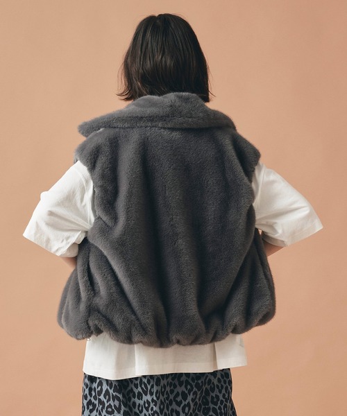 AT THE TRNK(アットザトランク)の「オリジナル レオパード柄 ファー リバーシブル ベスト AT THE TRNK(その他アウター・レディース・グレー/ブラウン・フリー)」の8枚目の写真