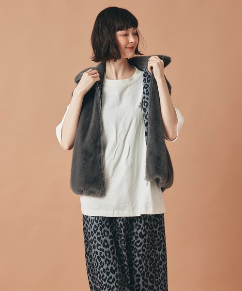 AT THE TRNK(アットザトランク)の「オリジナル レオパード柄 ファー リバーシブル ベスト AT THE TRNK(その他アウター・レディース・グレー/ブラウン・フリー)」の11枚目の写真