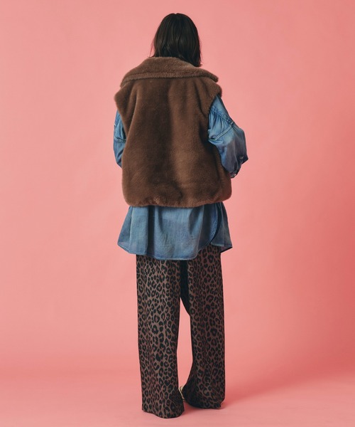 AT THE TRNK(アットザトランク)の「オリジナル レオパード柄 ファー リバーシブル ベスト AT THE TRNK(その他アウター・レディース・グレー/ブラウン・フリー)」の20枚目の写真