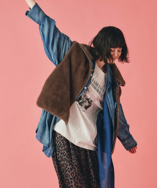 AT THE TRNK(アットザトランク)の「オリジナル レオパード柄 ファー リバーシブル ベスト AT THE TRNK(その他アウター・レディース・グレー/ブラウン・フリー)」の22枚目の写真