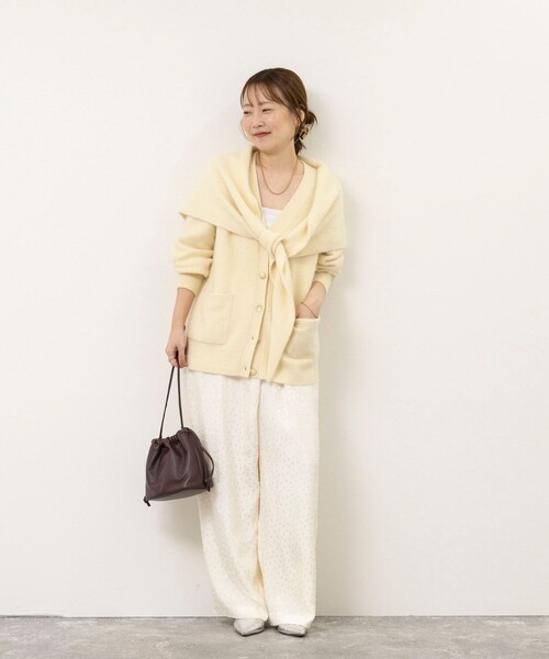 NOLLEY’S Sophi(ノーリーズソフィ)の「【一部WEB限定カラー】ウール混へアリーVネックカーディガン(カーディガン/ボレロ・レディース・イエロー系その他3/オレンジ/クリーム/オフホワイト/グレー・38)」の13枚目の写真