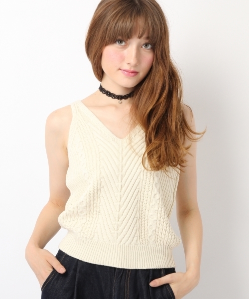 Heather（ヘザー）の「ケーブルキャミタンク  731021（ニット/セーター・レディース・オフホワイト/レッド/ブラック・FREE）」の2枚目の写真