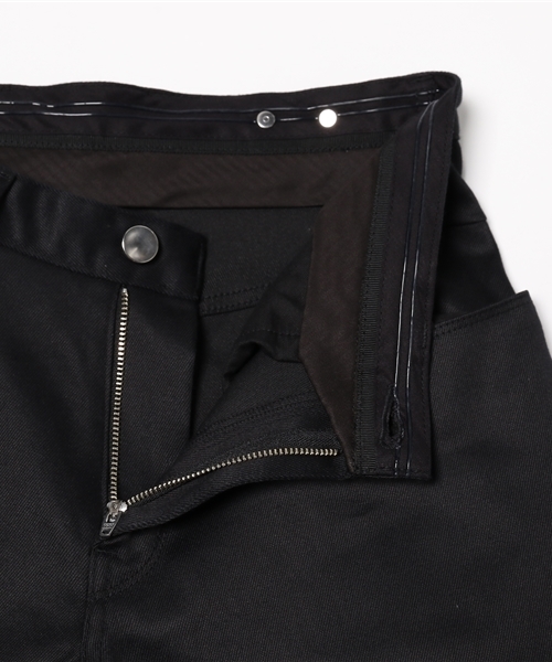 UNITED TOKYO（ユナイテッドトウキョウ）の「スーピマテーパードデニム（デニムパンツ・メンズ・ブラック/ネイビー・1/2/3）」の10枚目の写真