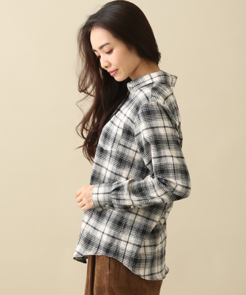 MYSELF ABAHOUSE（マイセルフアバハウス）の「シャーリングタータンチェックレギュラーシャツ（シャツ/ブラウス・レディース・オフホワイト/グレー・SMALL/MEDIUM）」の4枚目の写真