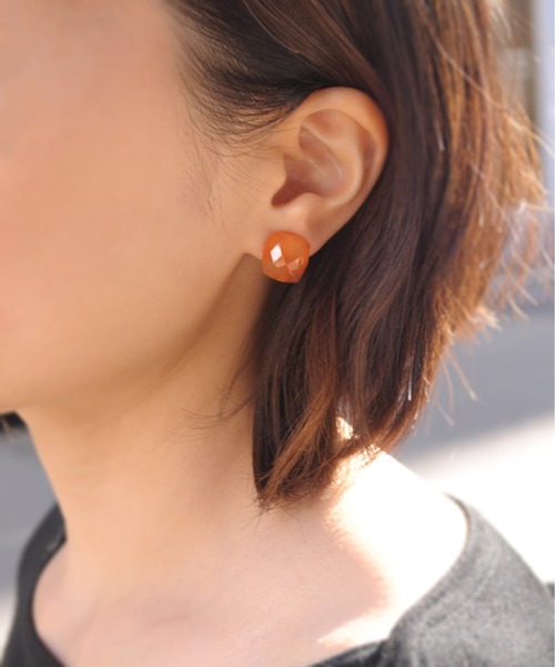 anq.（アンク）の「「anq.」OneStoneイヤリング (アゲート・ハウライト・コーラル)（イヤリング・レディース・ライトグリーン/ブラウン/グリーン/ピンク/オレンジ/ライトブラック/オレンジ系その他/レッド/ブラック/ホワイト/グリーン系その他/ターコイズブルー/ホワイト系その他/レッド系その他/ダークブラウン/ダークブラック/グレー・ONE SIZE）」の17枚目の写真