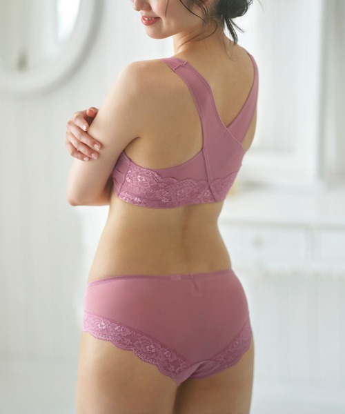 LAVIENNE(ラヴィエンヌ)の「スキッと美姿勢ブラ(ブラジャー・レディース・ブラック/ベージュ/パープル/ネイビー/レッド/グレー/モカ/ボルドー/オフホワイト/ブルーグリーン/ピンク・B70/C70/B75/A70/C75/A80/B85/E85/D70/A75/D75/E70/E75/E80/B80/C80/D80/C85/D85)」の22枚目の写真
