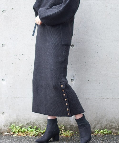 natural couture(ナチュラルクチュール)の「もちもちサイド釦スカート(スカート・レディース・ライトグレー/ブラック/ピンク/アイボリー・FREE)」の2枚目の写真