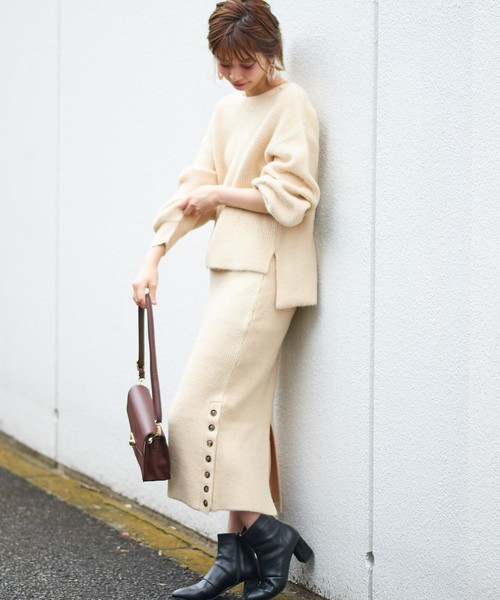 natural couture(ナチュラルクチュール)の「もちもちサイド釦スカート(スカート・レディース・ライトグレー/ブラック/ピンク/アイボリー・FREE)」の7枚目の写真