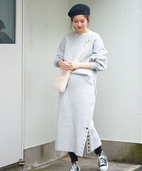 natural couture(ナチュラルクチュール)の「もちもちサイド釦スカート(スカート・レディース・ライトグレー/ブラック/ピンク/アイボリー・FREE)」の5枚目の写真