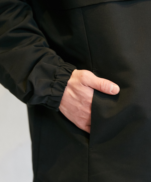 PairPair(ペアペア)の「【ZOZO限定アイテム】ハーフジップマウンテンパーカー(マウンテンパーカー・メンズ・ブラック・FREE)」の10枚目の写真