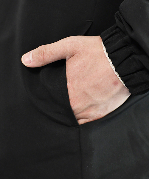 PairPair(ペアペア)の「【ZOZO限定アイテム】ハーフジップマウンテンパーカー(マウンテンパーカー・メンズ・ブラック・FREE)」の14枚目の写真