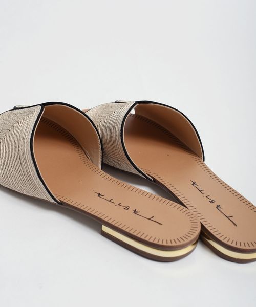 SHIPS(シップス)の「TABITA:パイピングサンダル◇(サンダル・レディース・ベージュ/ブラック・38/35/36/37)」の14枚目の写真