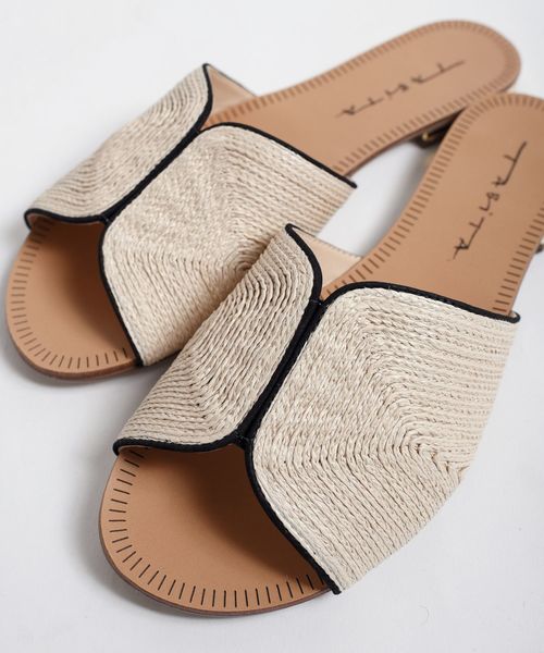 SHIPS(シップス)の「TABITA:パイピングサンダル◇(サンダル・レディース・ベージュ/ブラック・38/35/36/37)」の15枚目の写真