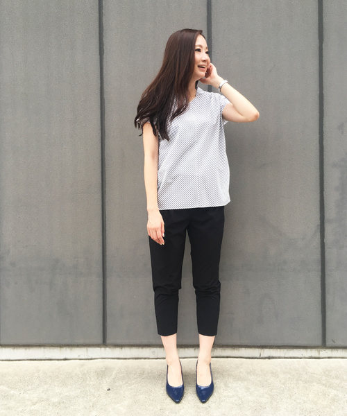 A/C DESIGN BY ALPHA CUBIC（エーシーデザインバイアルファキュービック）の「フレンチストライプブラウス（シャツ/ブラウス・レディース・ブルー/ネイビー/サックスブルー・13号/11号/9号）」の16枚目の写真