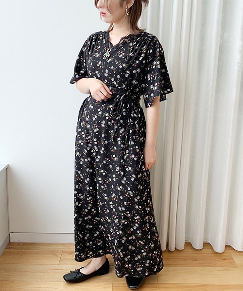 apres jour（アプレジュール）の「花柄カシュクールワンピース【ZOZOTOWN限定アイテム】（ワンピース・レディース・ブラック/ベージュ/モカ・フリー）」の6枚目の写真