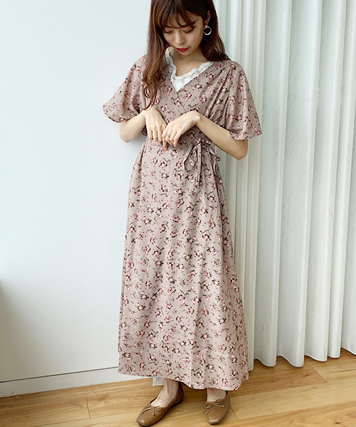 apres jour（アプレジュール）の「花柄カシュクールワンピース【ZOZOTOWN限定アイテム】（ワンピース・レディース・ブラック/ベージュ/モカ・フリー）」の15枚目の写真