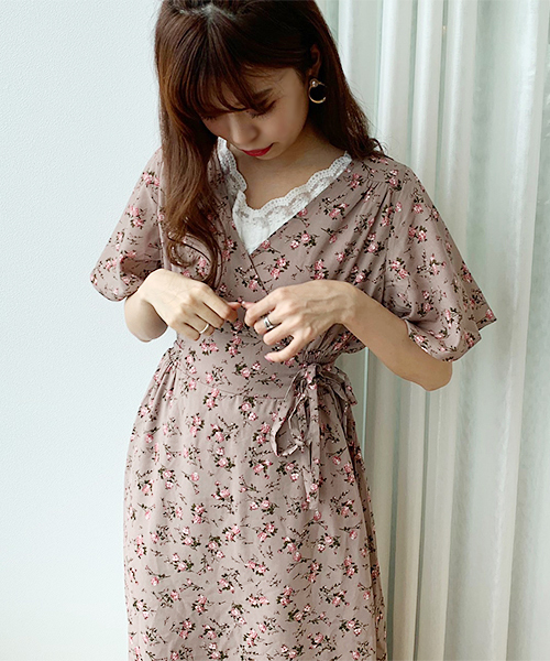 apres jour（アプレジュール）の「花柄カシュクールワンピース【ZOZOTOWN限定アイテム】（ワンピース・レディース・ブラック/ベージュ/モカ・フリー）」の19枚目の写真