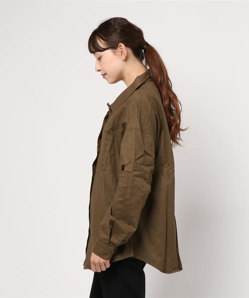 KOBE LETTUCE（コウベレタス）の「ビッグシルエットシャツジャケット（シャツ/ブラウス・レディース・ホワイト系その他/カーキ/ブラック・FREE）」の4枚目の写真