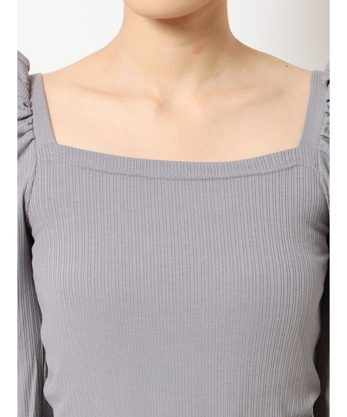 dazzlin(ダズリン)の「バックリボンパワショルトップス(Tシャツ/カットソー・レディース・オフホワイト/ブラック/ブルー/モカ・FREE)」の21枚目の写真