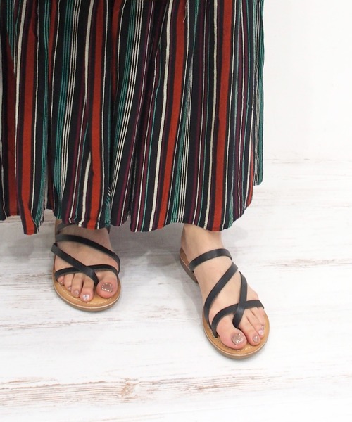 あしながおじさん（アシナガオジサン）の「リゾートサンダル / あしながおじさん（サンダル・レディース・ブラック/マルチ/レオパード/キャメル/レッド・LL/S/M/L）」の2枚目の写真