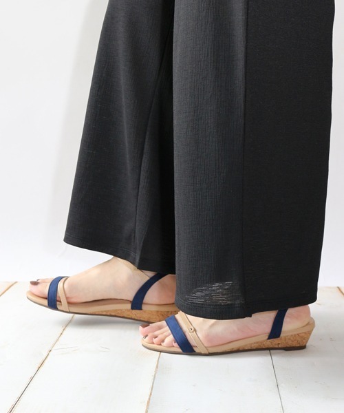 Fin（フィン）の「ダブルラインウエッジストラップサンダル（サンダル・レディース・ブラック/ベージュ/ネイビー/イエロー/グリーン/シルバー・22.5cm/23cm/23.5cm/24cm/24.5cm/25cm）」の18枚目の写真