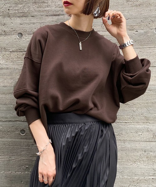 PAGEBOY（ページボーイ）の「バックオープンウラケプルオーバー(トレーナー/スウェット/裏毛)（スウェット・レディース・オフホワイト/ブラック/ダークブラウン/パープル・FREE）」の4枚目の写真