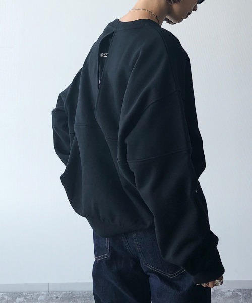 PAGEBOY（ページボーイ）の「バックオープンウラケプルオーバー(トレーナー/スウェット/裏毛)（スウェット・レディース・オフホワイト/ブラック/ダークブラウン/パープル・FREE）」の3枚目の写真