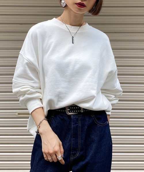 PAGEBOY（ページボーイ）の「バックオープンウラケプルオーバー(トレーナー/スウェット/裏毛)（スウェット・レディース・オフホワイト/ブラック/ダークブラウン/パープル・FREE）」の5枚目の写真