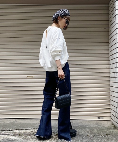 PAGEBOY（ページボーイ）の「バックオープンウラケプルオーバー(トレーナー/スウェット/裏毛)（スウェット・レディース・オフホワイト/ブラック/ダークブラウン/パープル・FREE）」の9枚目の写真