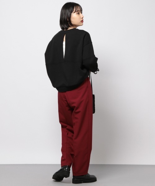 PAGEBOY（ページボーイ）の「バックオープンウラケプルオーバー(トレーナー/スウェット/裏毛)（スウェット・レディース・オフホワイト/ブラック/ダークブラウン/パープル・FREE）」の12枚目の写真