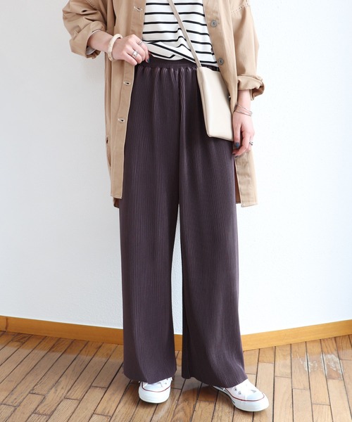 andme(アンドミー)の「プリーツワイドパンツ ウエストゴム(その他パンツ・レディース・ブラック/ブラウン/ブルー/グリーン/チャコールグレー/ライトブラウン・M)」の3枚目の写真